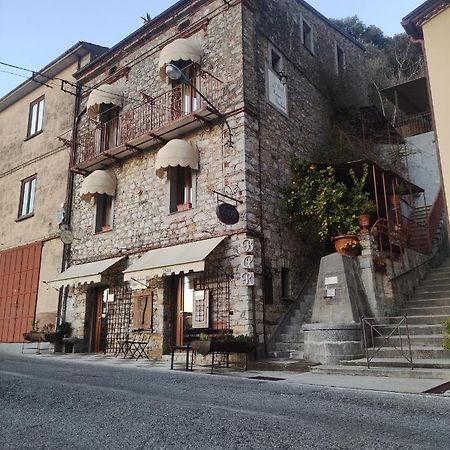 B&B La Fontana Borbone เลาริอาอินเฟริออเร ภายนอก รูปภาพ