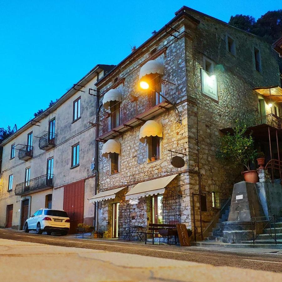 B&B La Fontana Borbone เลาริอาอินเฟริออเร ภายนอก รูปภาพ