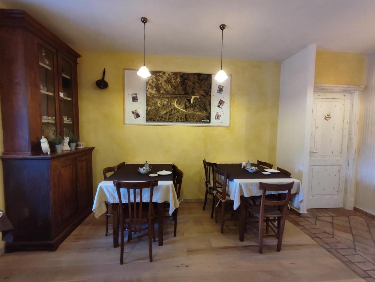 B&B La Fontana Borbone เลาริอาอินเฟริออเร ภายนอก รูปภาพ