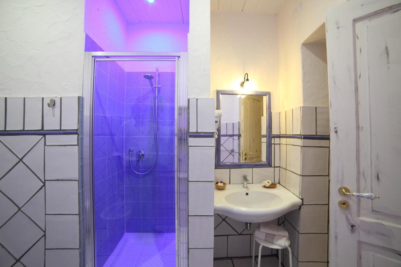 B&B La Fontana Borbone เลาริอาอินเฟริออเร ภายนอก รูปภาพ