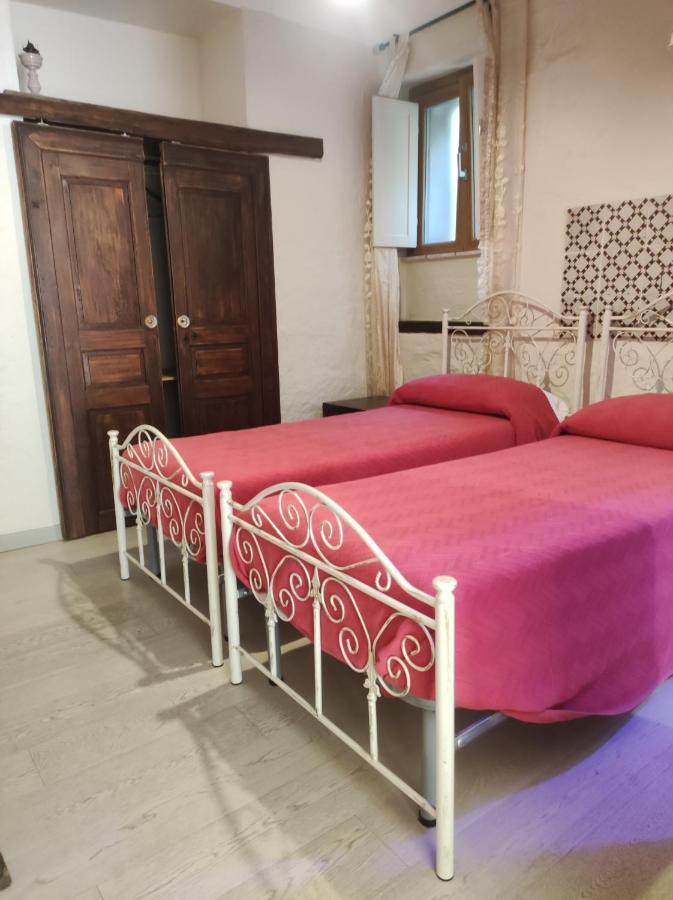 B&B La Fontana Borbone เลาริอาอินเฟริออเร ภายนอก รูปภาพ